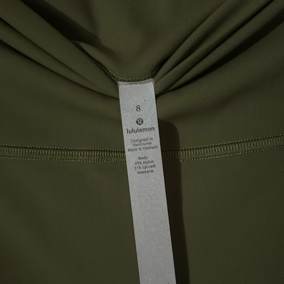 Lululemon Legging - SIZE 8 - Picture 8 of 10